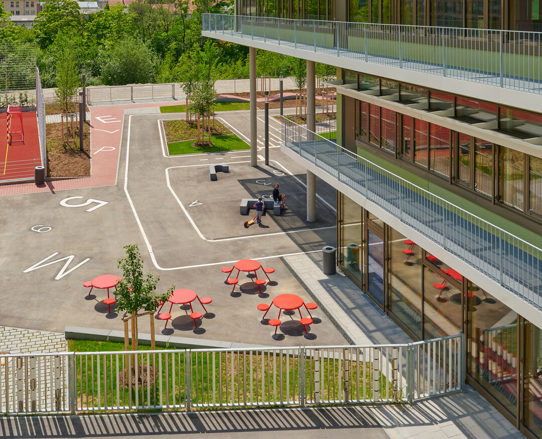 Grundschule Infanteriestraße
München; Planung Treibhaus Landschaftsarchitektur - Hamburg